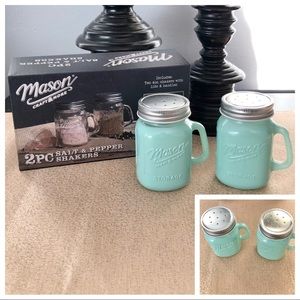 🆕Mason Craft & More 2PC Salt & Pepper Shakers